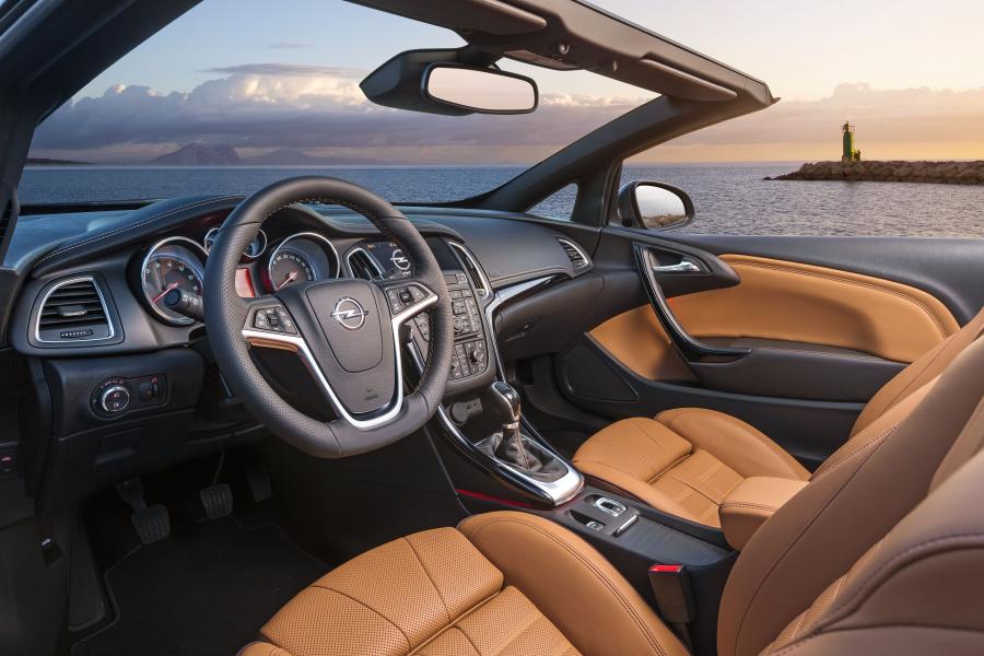  Opel Cascada 2012 года  (фото 19 из 83)